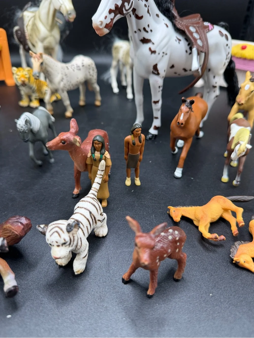 N/A animals lot